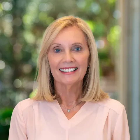 Maria Marshall, real estate agent in Lakewood